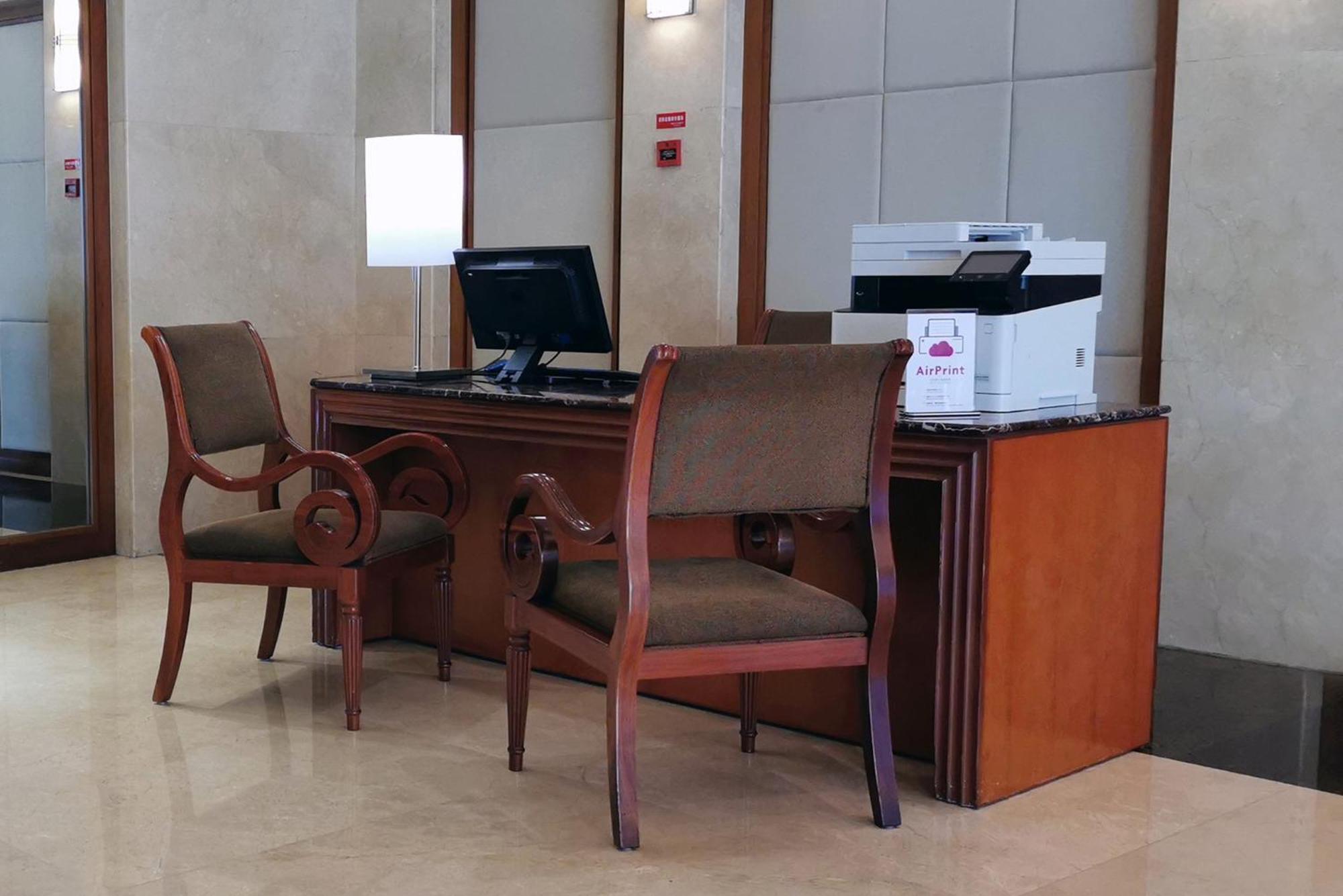 Crowne Plaza Zhuhai City Center By Ihg - Offers Free One-Way Shuttle To Chimelong Ocean Kingdom Dış mekan fotoğraf