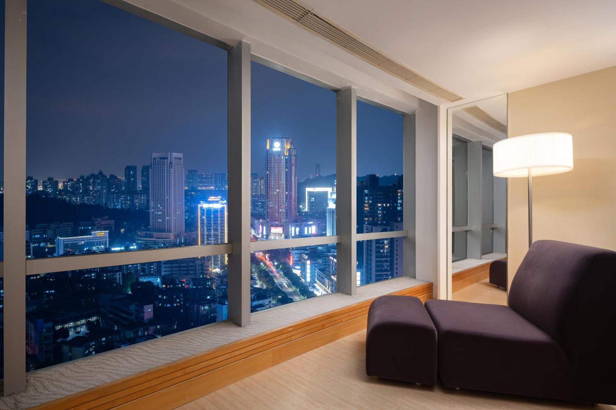 Crowne Plaza Zhuhai City Center By Ihg - Offers Free One-Way Shuttle To Chimelong Ocean Kingdom Dış mekan fotoğraf
